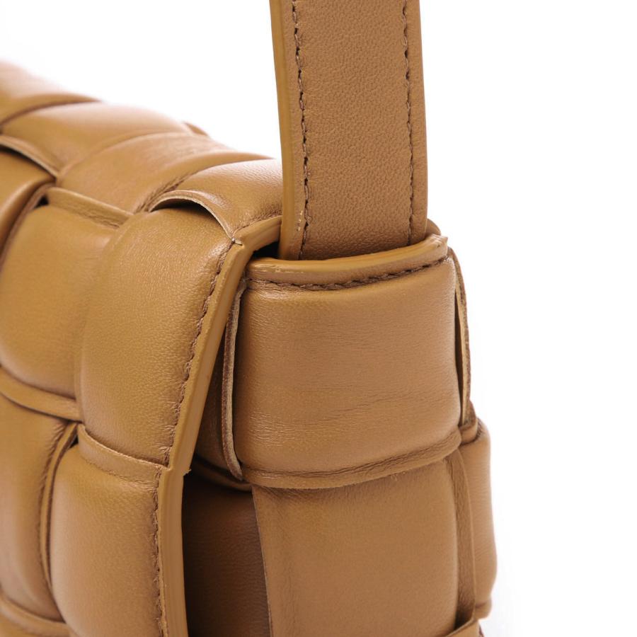 BOTTEGA VENETA（ボッテガ・ヴェネタ） ショルダーバッグ PADDED