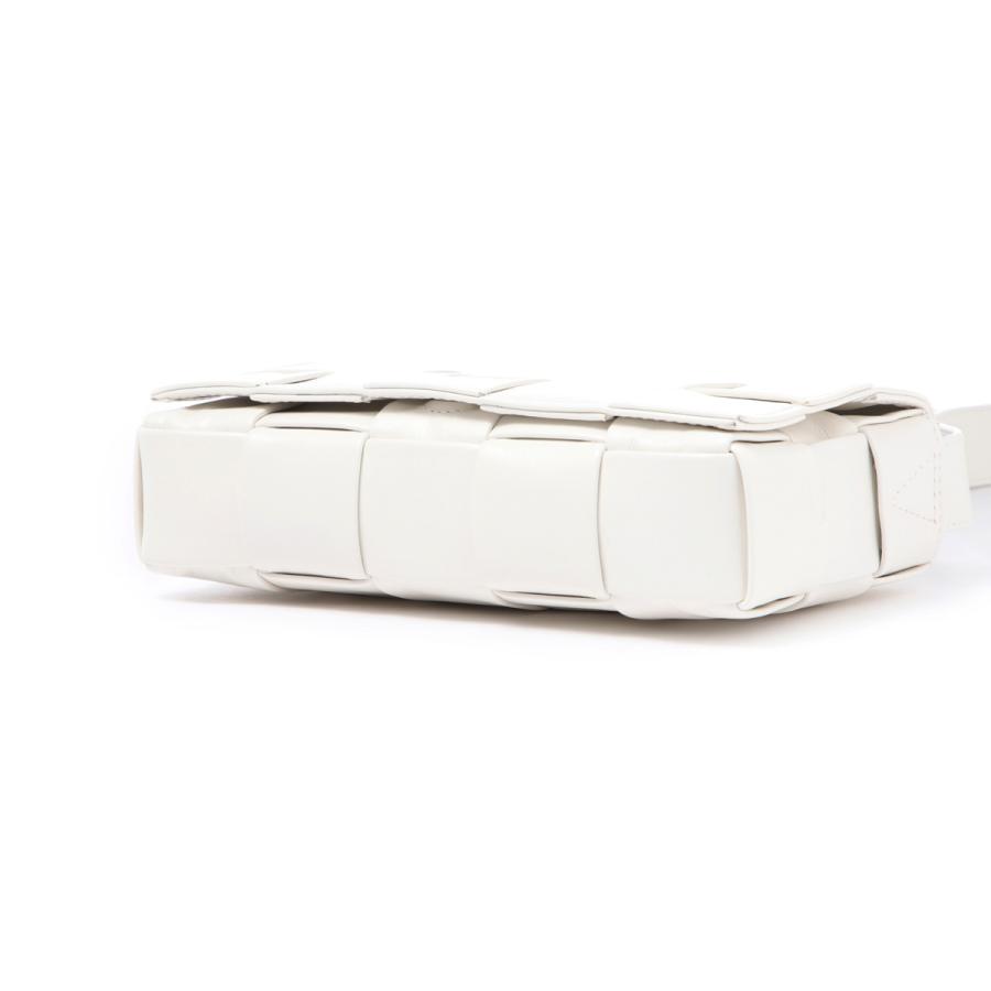 専用BOTTGA VENETA ボッテガ カセット スモール クロスボディバッグ BOTTEGA VENETA（ボッテガ・ヴェネタ） クロスボディバッグ SMALL