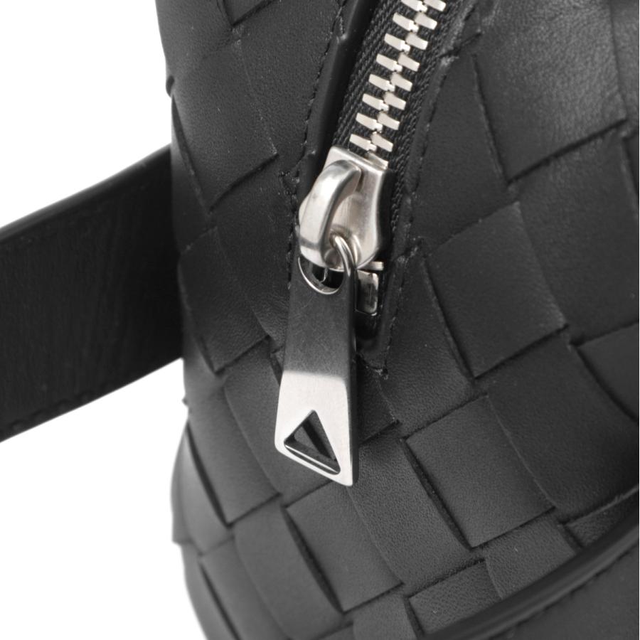 BOTTEGA VENETA ボッテガヴェネタ トラベルポーチ INTRECCIATO