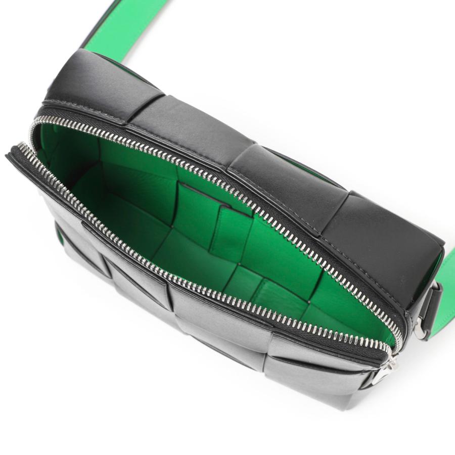 BOTTEGA VENETA ボッテガヴェネタ クロスボディバッグ CASSETTE