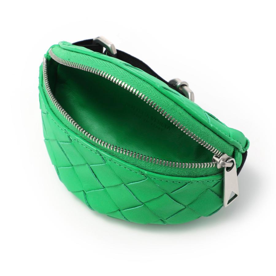 BOTTEGA VENETA（ボッテガ・ヴェネタ） アームポーチ INTRECCIATO