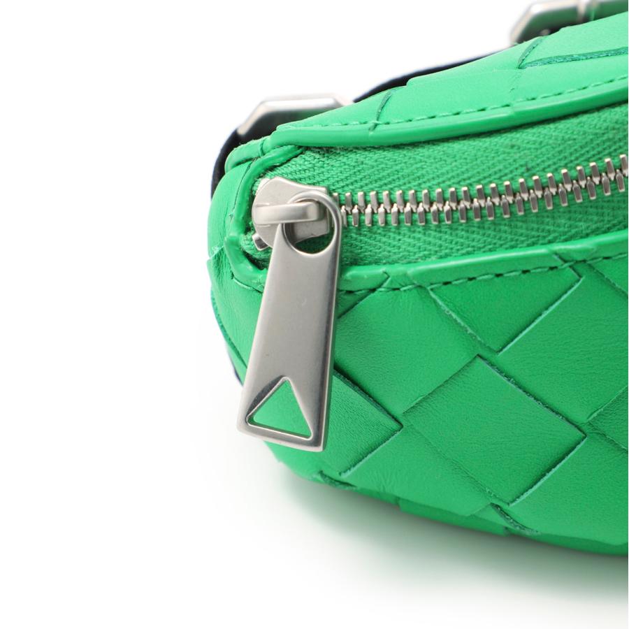 BOTTEGA VENETA（ボッテガ・ヴェネタ） アームポーチ INTRECCIATO