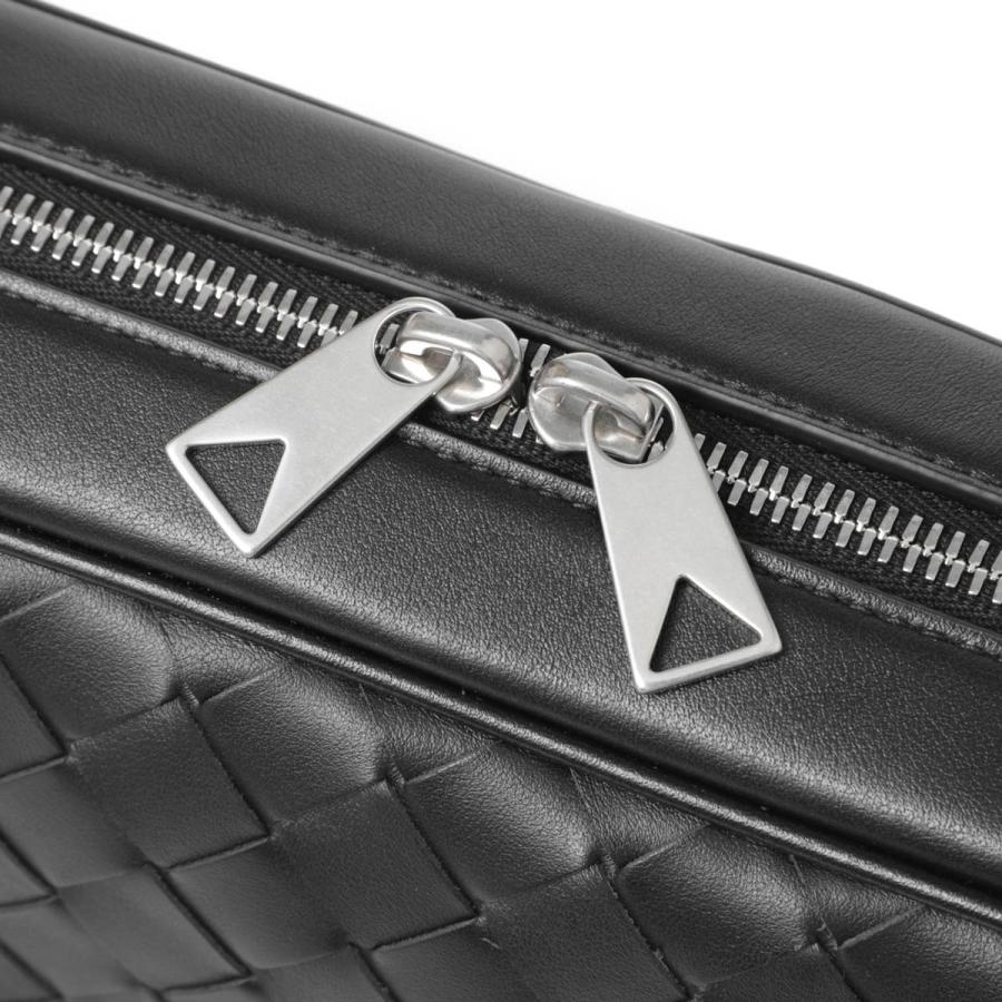 BOTTEGA VENETA（ボッテガ・ヴェネタ） クロスボディバッグ