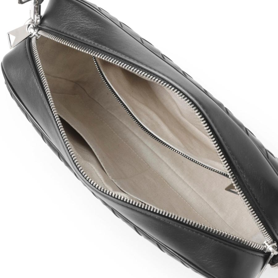 BOTTEGA VENETA（ボッテガ・ヴェネタ） クロスボディバッグ