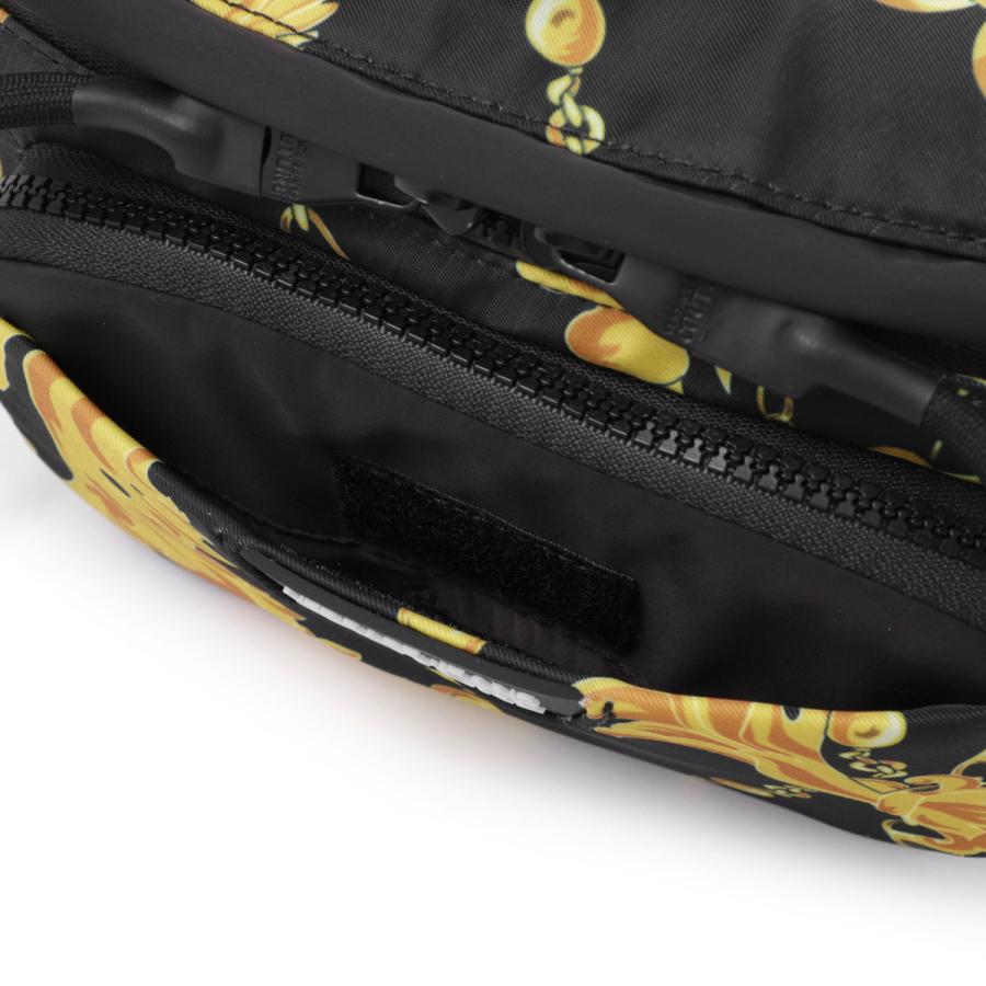 VERSACE（ヴェルサーチェ） VERSACE JEANS COUTURE クロスボディバッグ
