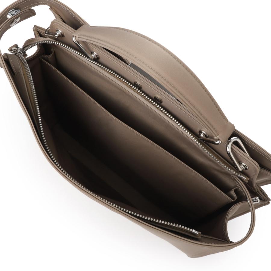 FENDI（フェンディ） ハンドバッグ 2WAY PEEKABOO ISEEU MEDIUM