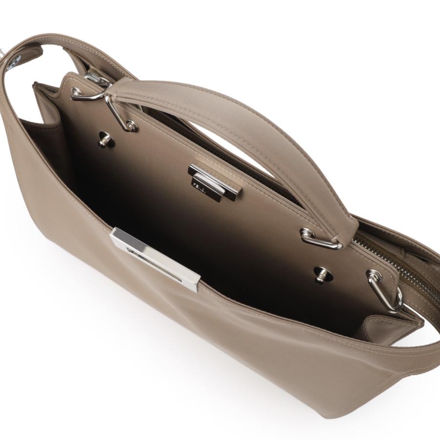 FENDI（フェンディ） ハンドバッグ 2WAY PEEKABOO ISEEU MEDIUM