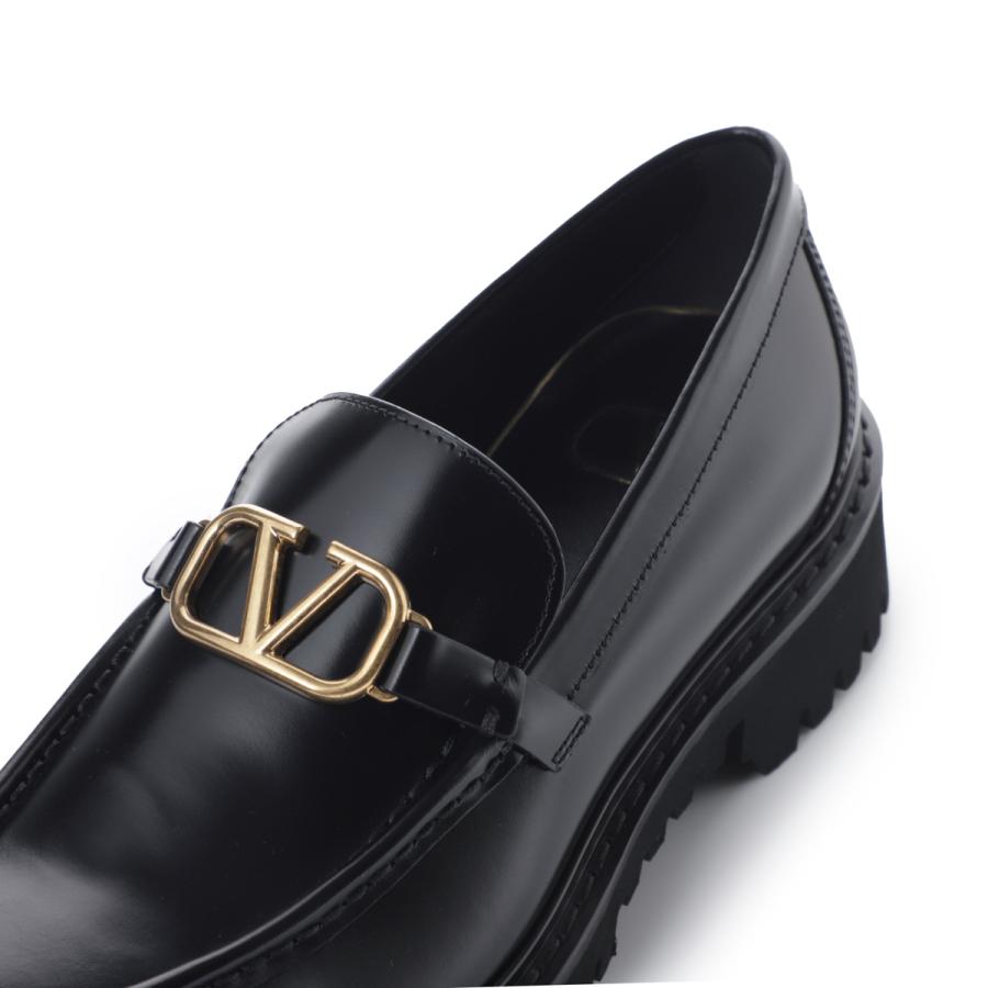 VALENTINO ブラック レザー ローファー VALENTINO GARAVANI（ヴァレンティノ ガラヴァーニ） ローファー