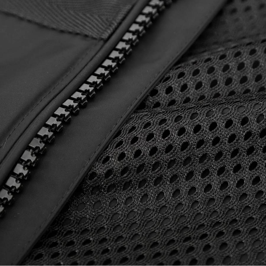 バーバリー BURBERRY フード付きブルゾン LOGO APPLIQUE LIGHTWEIGHT  