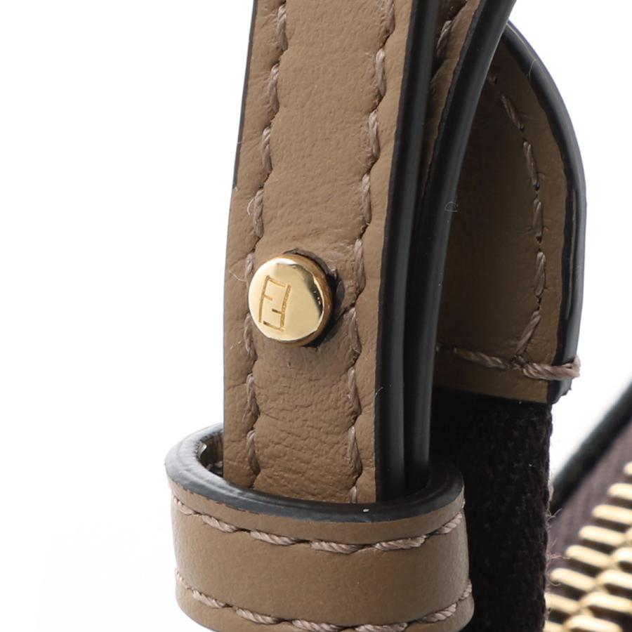 FENDI（フェンディ） チェーン付き クラッチバッグ ショルダーバッグ