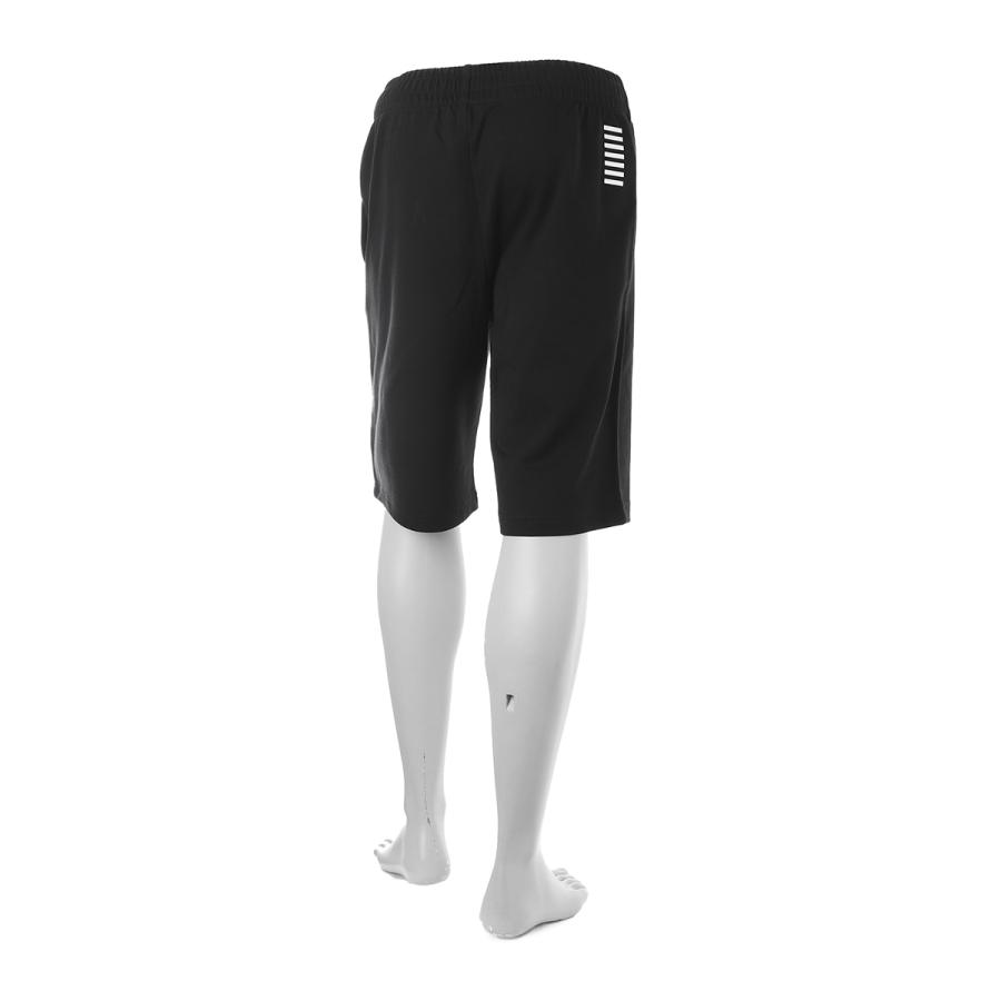 未使用　EA7 エンポリオアルマーニ　ジャケットとショートパンツ セットサイズS EA7 EMPORIO ARMANI エアセッテ エンポリオアルマーニ