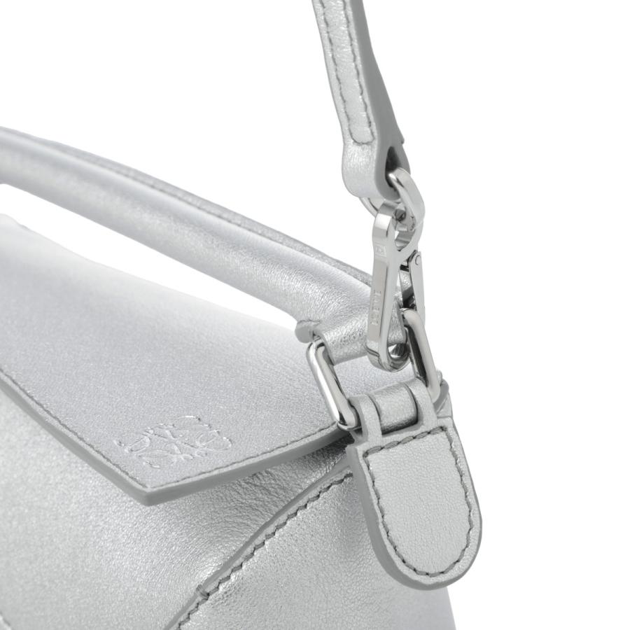 LOEWE(ロエベ) ショルダーバッグ マイア シルバー レザー LOEWE（ロエベ） ショルダーバッグ AMAZONA 23 A039N07X02 レディース
