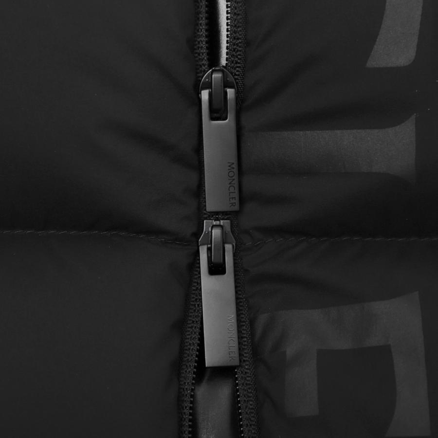 MONCLER（モンクレール） ダウンベスト AMAK 大きいサイズあり