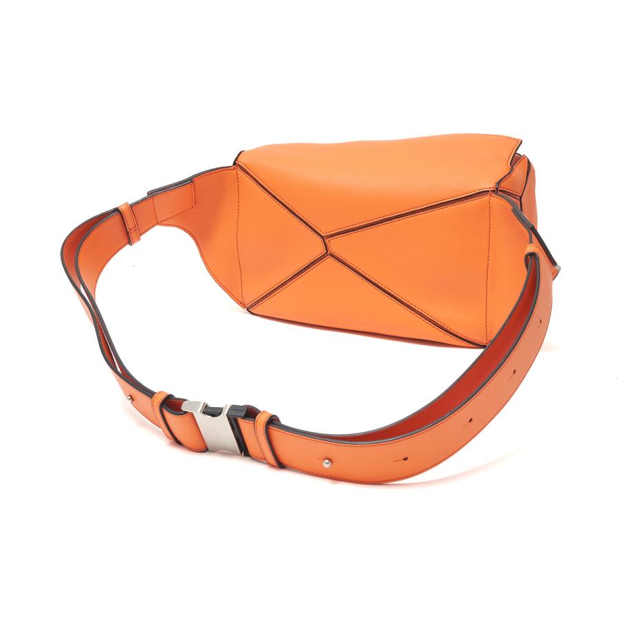 LOEWE クロスボディバッグ LOEWE（ロエベ） クロスボディバッグ PUZZLE SMALL BUMBAG メンズ