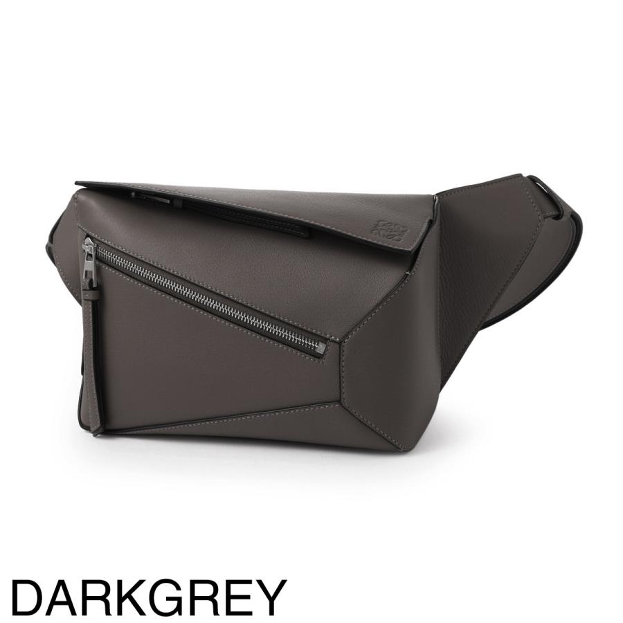 定価39万円 LOEWE パズルバムバッグ スモール 美品 スタッフが買ってみた】LOEWE(ロエベ)/パズルバムバッグミニのサイズ感