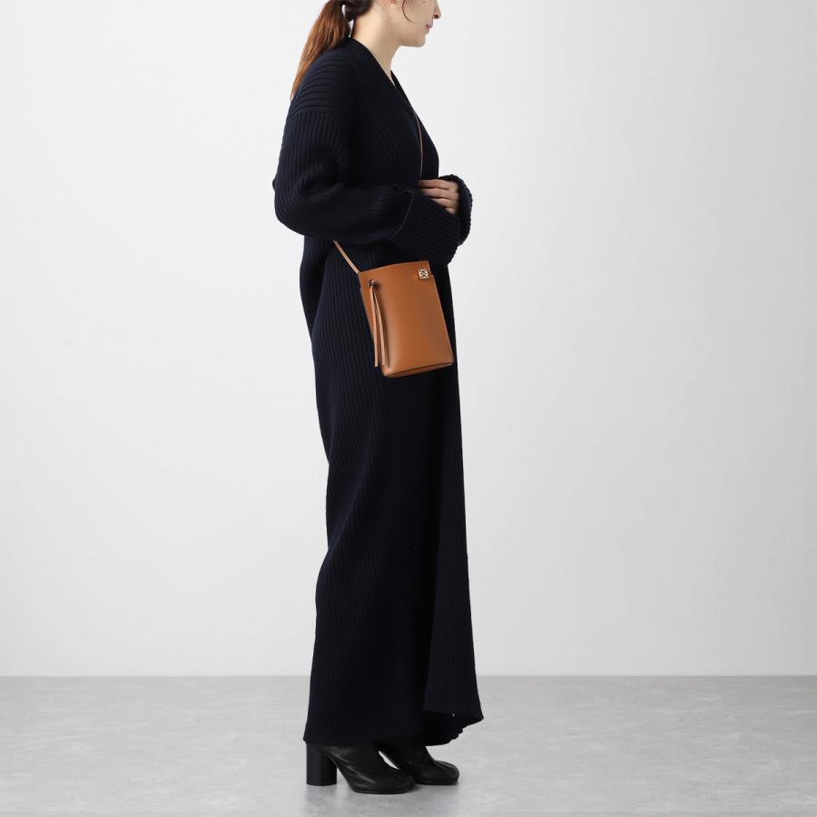 LOEWE ロエベ ショルダーバッグ DICE POCKET クロスボディバッグ LOEWE ロエベ ショルダーバッグ DICE POCKET クロスボディバッグ