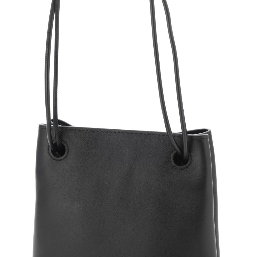 LOEWE（ロエベ） ショルダーバッグ PEBBLE POUCH ぺブル ポーチ ポーチ 