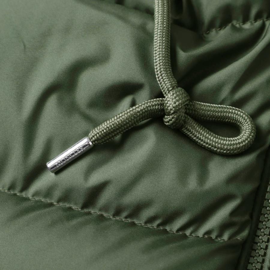 MONCLER（モンクレール） ダウンベスト CARDAMINE 大きいサイズあり