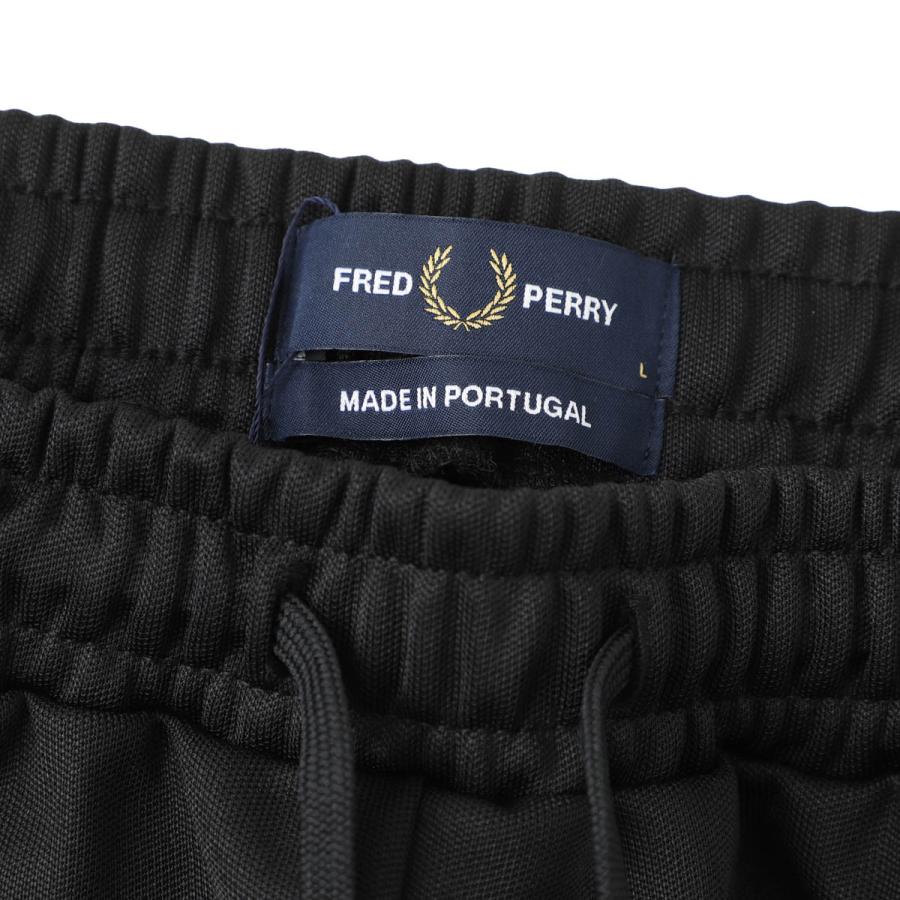 FRED PERRY（フレッドペリー） トラックパンツ TAPED TRACK PANT