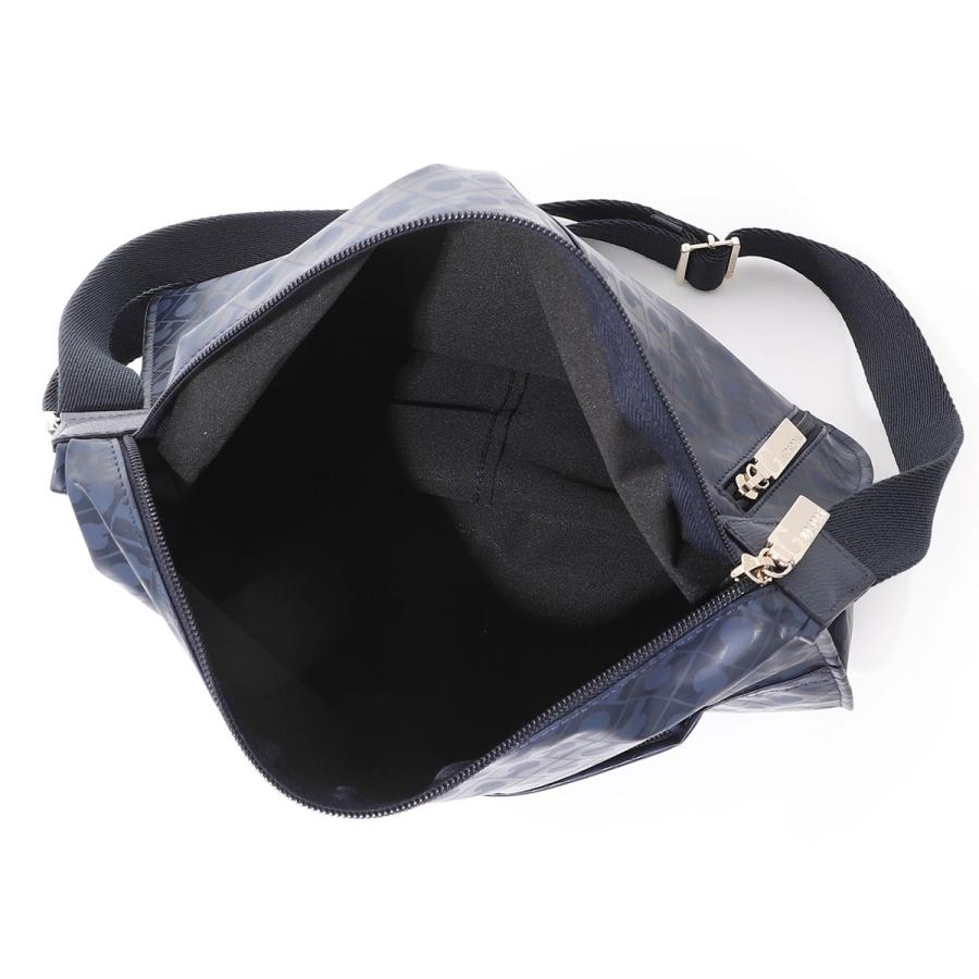 人気！ 美品✨ ゲラルディーニ ショルダーバッグ ソフティ ポケット ネイビー GHERARDINI ゲラルディーニ(GHB0116) ソフティ CROSSBODY