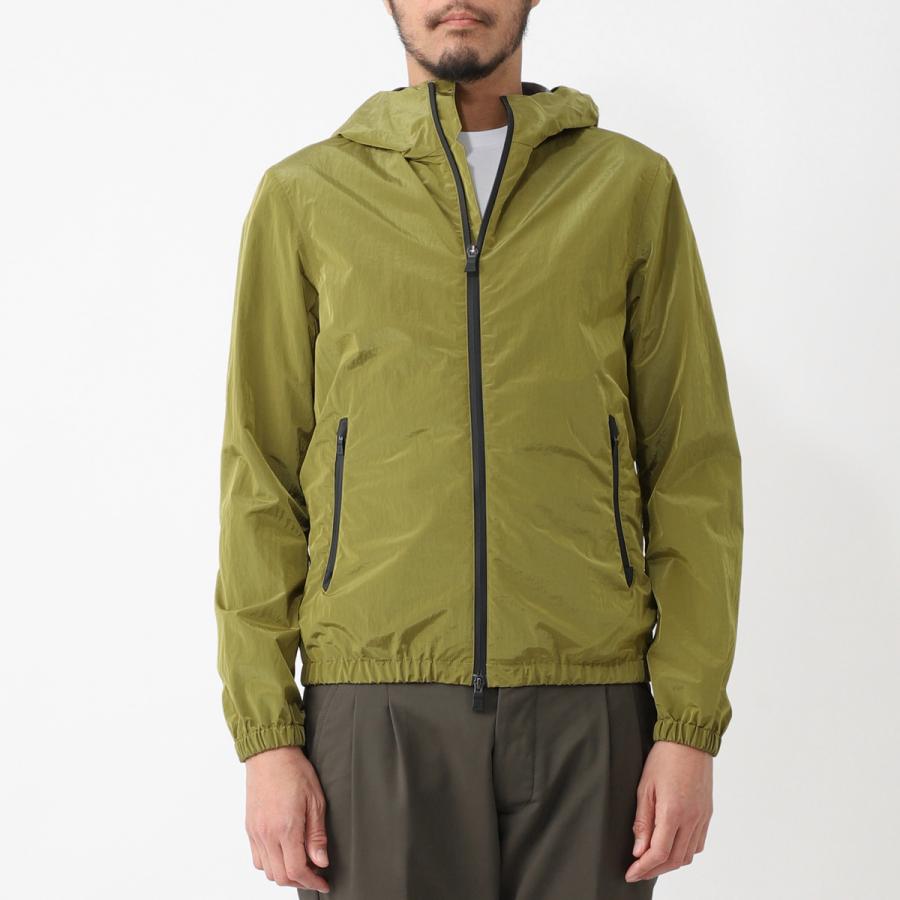 美品 Herno ヘルノ ラミナー ナイロンジャケット HERNO ヘルノ PI00354DL 11106 ダウンジャケット レディース