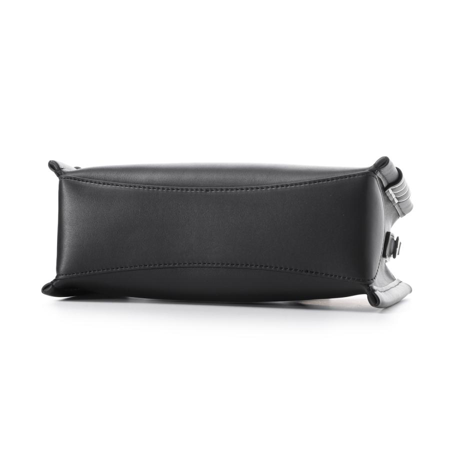 ジェイダブリュー アンダーソン JW ANDERSON ハンドバッグ 3WAY SMALL LOAFER BAG ローファーバッグ ショルダーバッグ ブラック メンズの画像