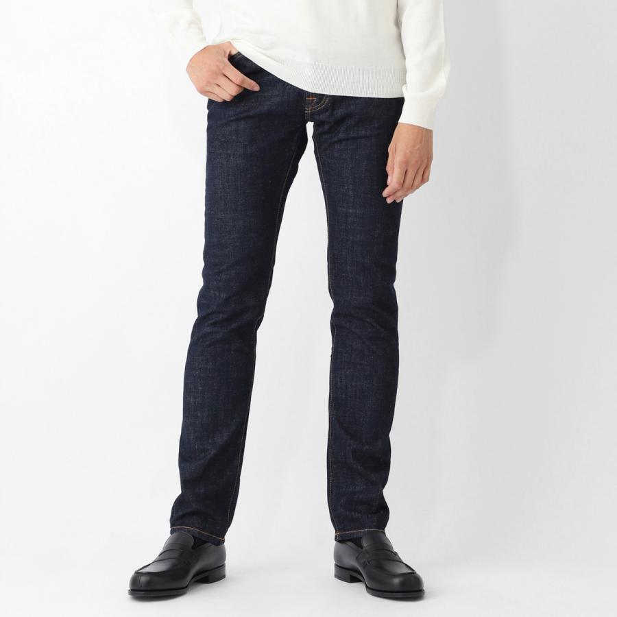 jum-qe004-s3736r1