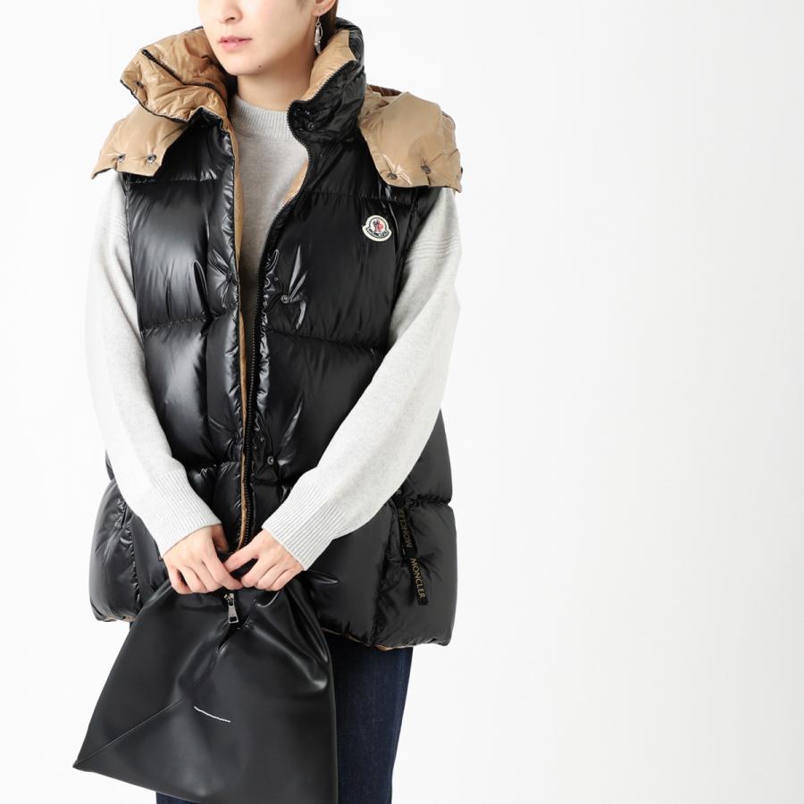 Moncler レディースダウンベスト　サイズ2 ブラック MONCLER モンクレール ダウンベスト ANA レディース2 約Mサイズ