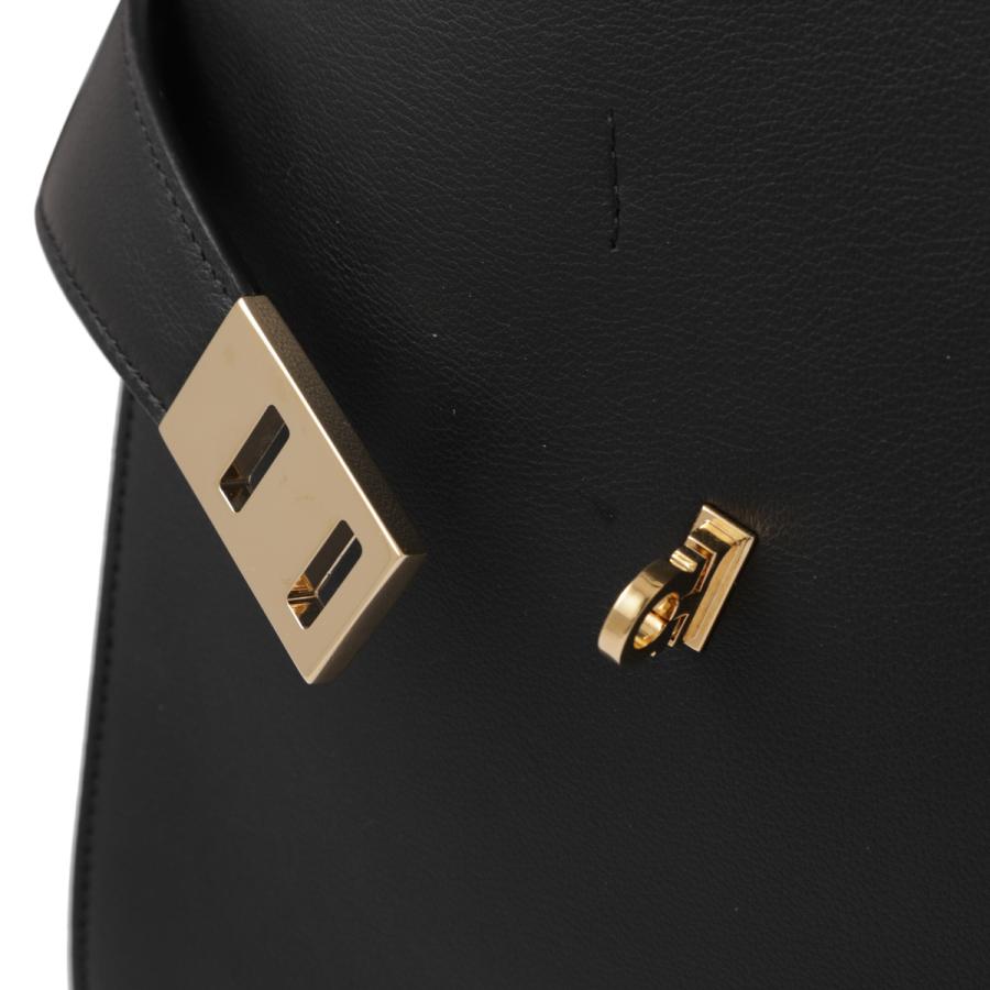 FERRAGAMO（フェラガモ） ハンドバッグ 2WAY HUG SMALL ショルダー