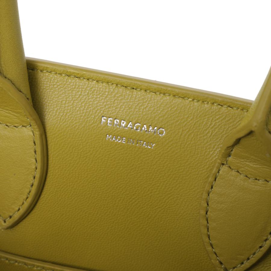 FERRAGAMO（フェラガモ） ハンドバッグ 2WAY HUG MINI ショルダー