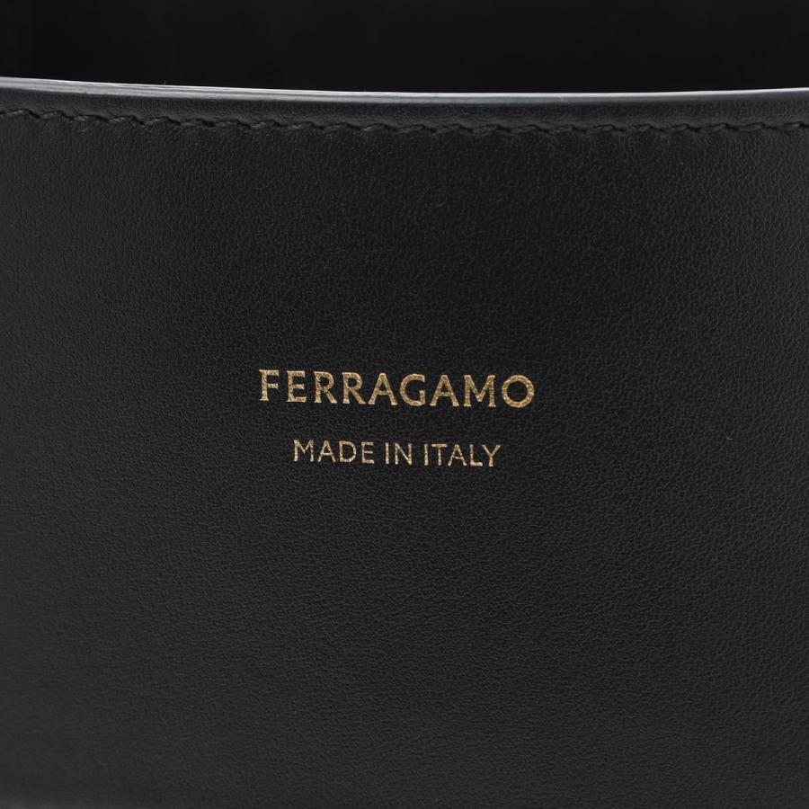 フェラガモ FERRAGAMO トートバッグ CHARMING TOTE EN NS S ブラック レディース tote-en-ns-s-217533-771985-neroの画像