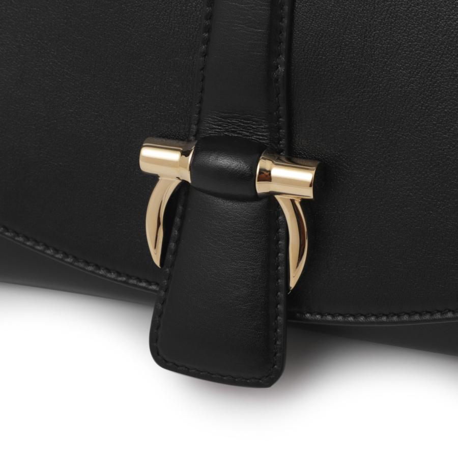 FERRAGAMO（フェラガモ） ショルダーバッグ クラッチバッグ レディース