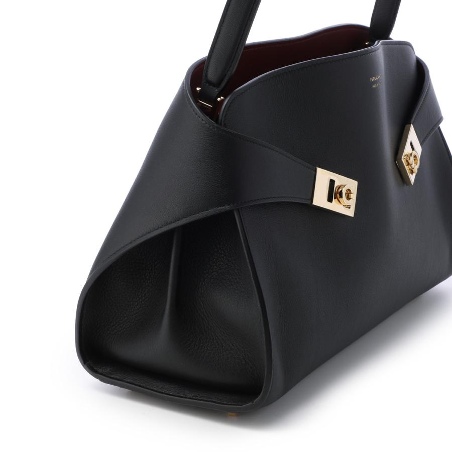 0002 美品 フェラガモ ハンドバッグ ショルダー 2WAY 黒 斜め掛け FERRAGAMO（フェラガモ） ハンドバッグ 2WAY HUG SOFT BICOLOR