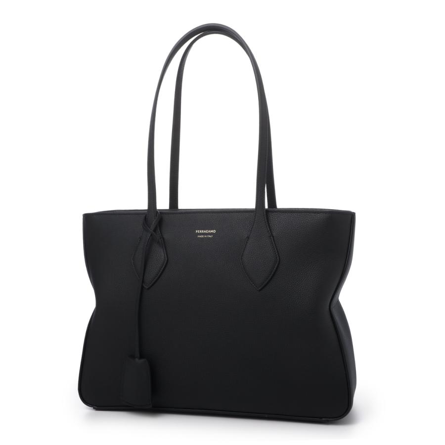 FERRAGAMO（フェラガモ） トートバッグ ブラック レディース star-tote