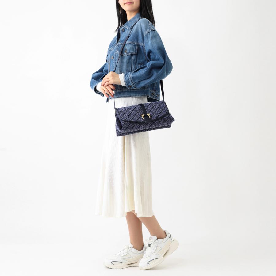 Ferragamo ショルダーバッグ　または　クラッチバッグ FERRAGAMO（フェラガモ） ショルダーバッグ クラッチバッグ ブルー
