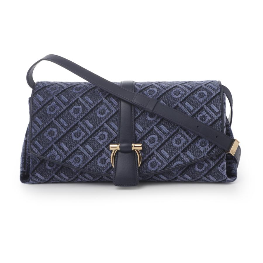 Ferragamo ショルダーバッグ　または　クラッチバッグ FERRAGAMO（フェラガモ） ショルダーバッグ クラッチバッグ ブルー