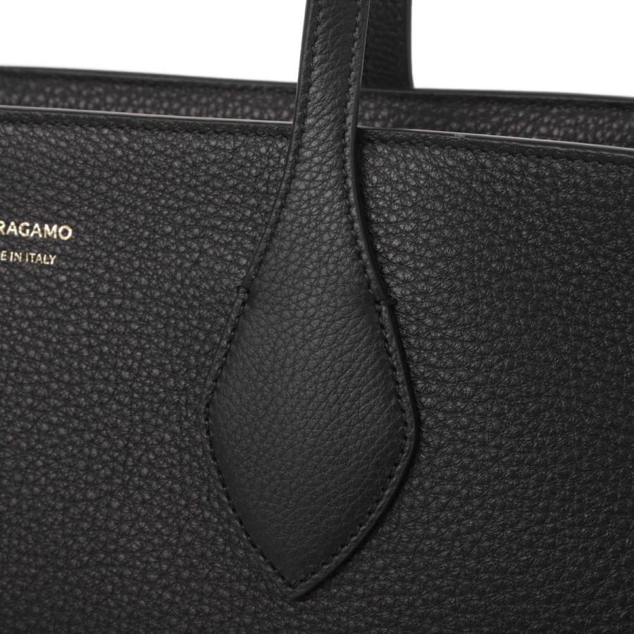 FERRAGAMO（フェラガモ） トートバッグ ブラック レディース star-tote