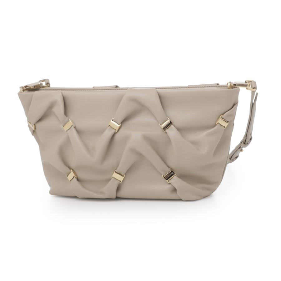 フェラガモ VARA ミニ チェーンバッグ　ショルダー　ベージュ フェラガモ VARA ミニ チェーンバッグ ショルダー ベージュ