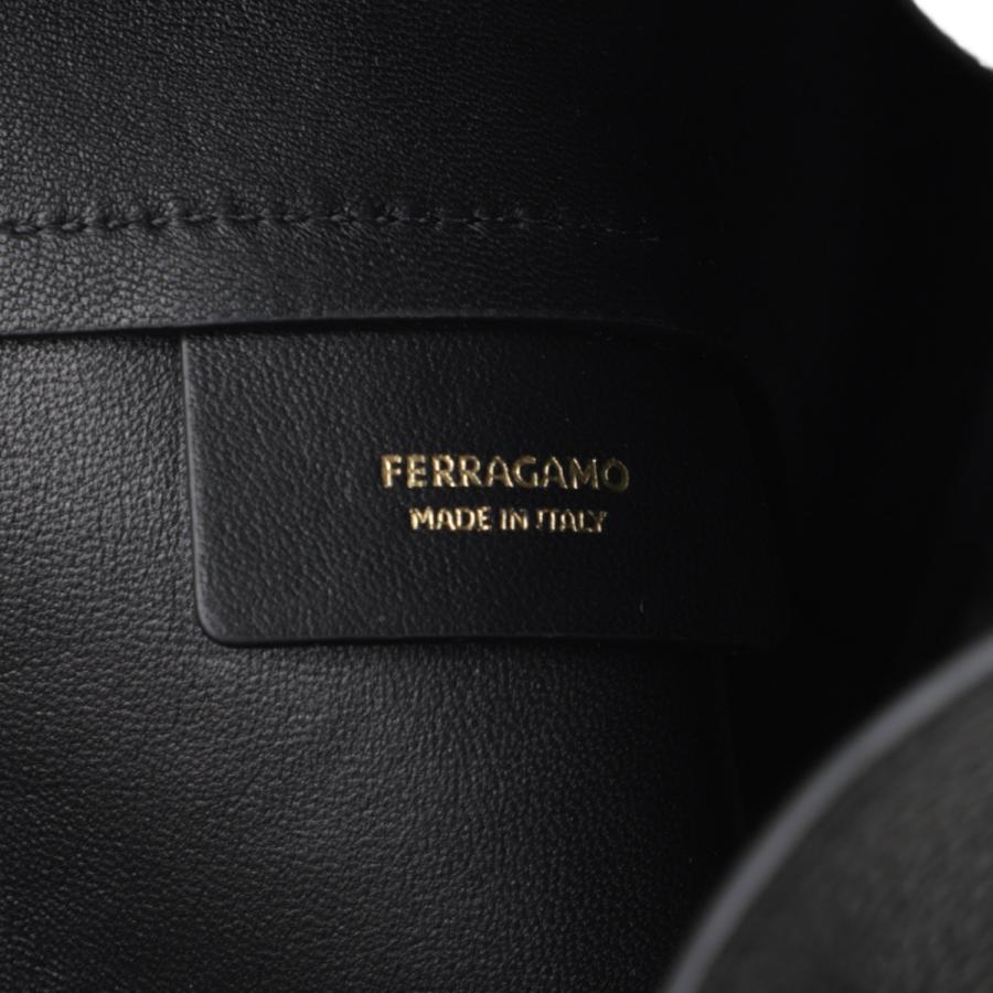 FERRAGAMO（フェラガモ） バケットバッグ 2WAY MULTIPOCKET BUCKET BAG