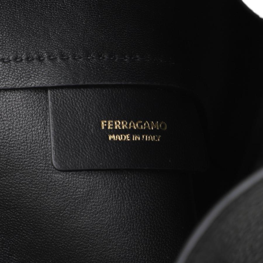 FERRAGAMO（フェラガモ） バケットバッグ 2WAY MULTIPOCKET BUCKET BAG