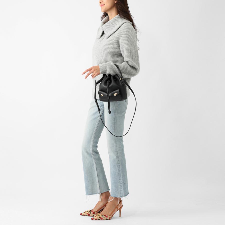 FERRAGAMO（フェラガモ） バケットバッグ 2WAY MULTIPOCKET BUCKET BAG