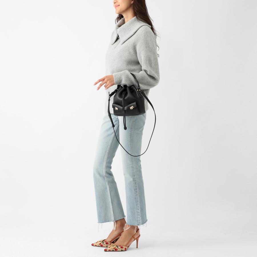 FERRAGAMO（フェラガモ） バケットバッグ 2WAY MULTIPOCKET BUCKET BAG