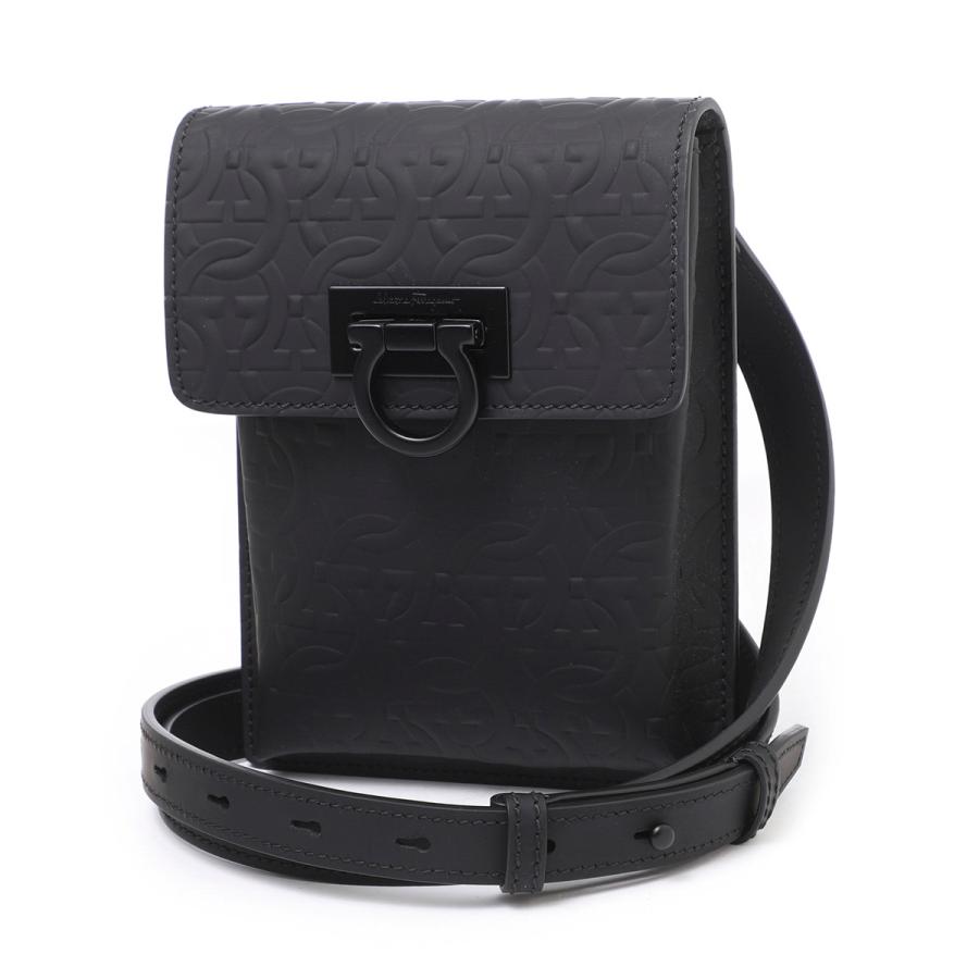 美品 Salvatore Ferragamoショルダーバッグ クロスボディバック FERRAGAMO（フェラガモ） (Salvatore Ferragamo) ショルダーバッグ