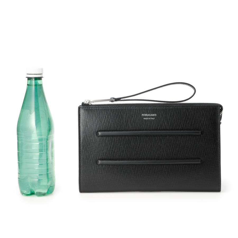 FERRAGAMO（フェラガモ） クラッチバッグ NEW REVIVAL ポーチ ブラック