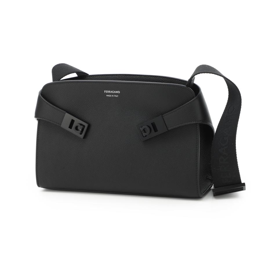 FERRAGAMO（フェラガモ） ショルダーバッグ HUG MESSENGER BAG ハグ