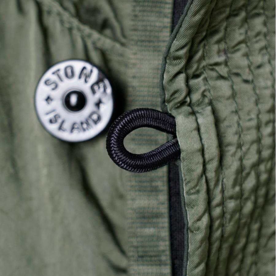 STONE ISLAND（ストーン アイランド） ジップアップパーカ ナイロン