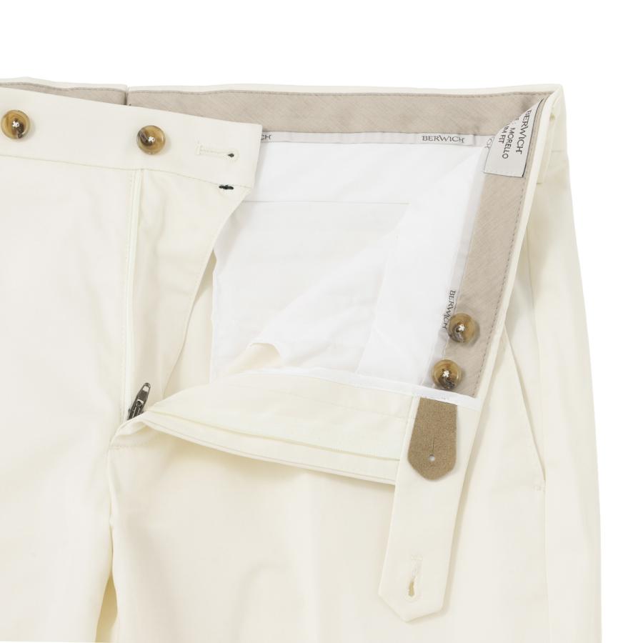 BERWICH（ベルウィッチ） ノープリーツスラックス MORELLO TWILL