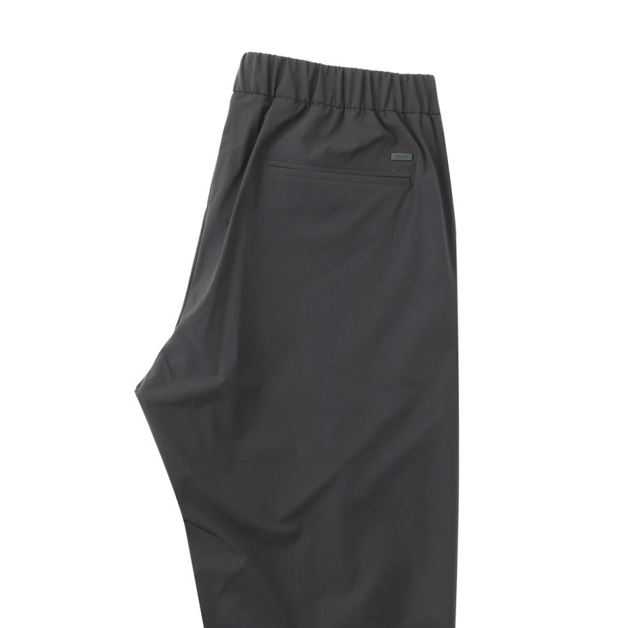 ヘルノ HERNO イージーパンツ FUNCTIONAL WARDROBE ファンクショナル・ワードローブ ナイロンマエストロ パンツ メンズ pt000077u-12691-9300の画像