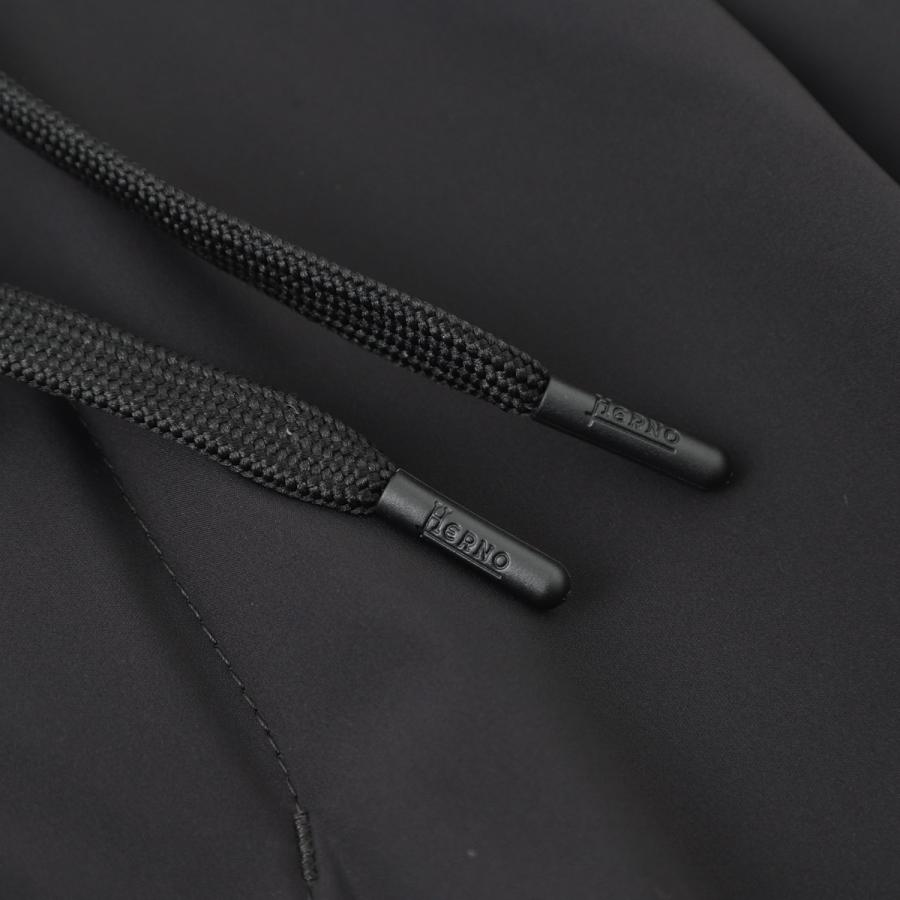 ヘルノ HERNO イージーパンツ FUNCTIONAL WARDROBE ファンクショナル・ワードローブ ナイロンマエストロ パンツ メンズ pt000077u-12691-9300の画像