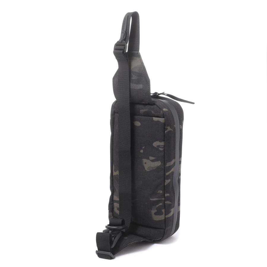 BLACK EMBER（ブラックエンバー） スリングバッグ TKS (TECH KIT SLING